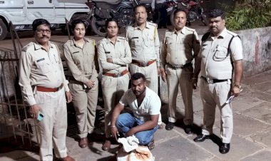 CG:ग्राम कारेसरा में 43 नग अवैध पौवा के साथ एक आरोपी गिरफ्तार.... वीणा भंडारी आबकारी उपनिरीक्षक बेमेतरा  की कार्यवाही