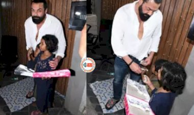 Bobby Deol Viral News : बॉबी देओल का बच्चो पर आया दिल, उनके हाथों में थमाए 500-500 के नोट, नज़ारा देख लोग हुए फैन, देखें विडियो...