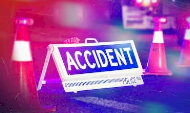 CG ACCIDENT ब्रेकिंग : तेज रफ्तार ट्रक ने स्कूल बस को मारी जोरदार टक्कर, मची अफरा-तफरी,कई  बच्चे हुए घायल.....