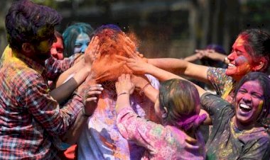 CG -  इस बार आचार संहिता के बीच मनेगी होली,  जिला प्रशासन ने जारी की गाइड लाइन, मुखौटे पर लगा बैन, इन पर होगा एक्शन.....