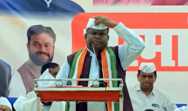 CG - कांग्रेस प्रत्‍याशी कवासी लखमा का फिर वायरल हुआ वीडियो, बोले - बेटे के लिए बहू मांगने गया, पार्टी ने मुझे ही दुल्हन सौंप दी, लखमा का भाषण सुन लोटपोट हुए नेता और कार्यकर्ता, देखें वीडियो.....