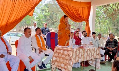 सीधे जनता से रूबरू हो रही हैं महिला बाल विकास व समाज कल्याण मंत्री लक्ष्मी राजवाडे