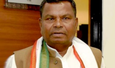 CG POLITICAL NEWS : कांग्रेस प्रत्याशी कवासी लखमा ने भाजपा प्रत्याशी से नहीं बल्कि इनसे ली टक्कर