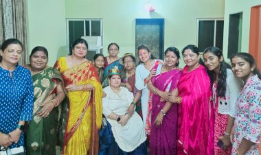 CG - हरसंभव फाउंडेशन के महिलाओं ने फूलों , रंगों एवं हर्ष उल्लास के साथ मनाया रंग पंचमी उत्सव...
