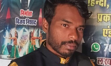 कई सुविधाओं के अभाव के बावजूद भी कलाकारी क्षेत्र में आगे बढ़ रहा नवयुवक कलाकार।
