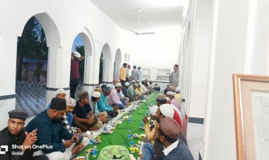 बरगीड़ीह - रमज़ान के मुबारक मौके पर दावते इफ्तार 

का अयोजन