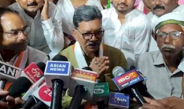 CG Politics : लोकसभा चुनाव से पहले पीएम मोदी के नाम पर नेता प्रतिपक्ष चरण दास महंत ने जोड़े हाथ, बोले - भक्तों को बता दो, मैं अब मोदी जी के बारे में कुछ नहीं बोलूंगा....