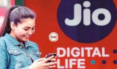 Jio Recharge Offer : Jio का मास्टरस्ट्रोक! इन रिचार्ज प्लान्स में कंपनी फ्री दे रही है डेटा, फटाफट देखें यूज़र्स...