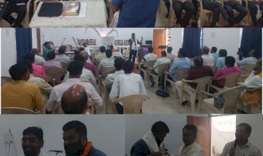 CG - जांजगीर चांपा लोकसभा अंतर्गत अकलतरा मे समाज प्रमुखो के साथ हुवा बैठक सम्पन्न, माँगा कांग्रेस हेतु समर्थन मिला आशीर्वाद - नरेन्द्र भवानी / विक्रम लहरे