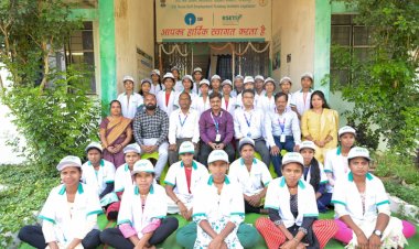 एस बी आई ग्रामीण स्वरोजगार प्रषिक्षण संस्थान ( आरसेटी ) जगदलपुर में महिला सिलाई एवं मुलायम खिलौने बनाने का निःषुल्क प्रषिक्षण दिया...