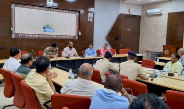 CG - एसबीआई चौक से चाँदनी चौक मार्ग को किया गया वन-वे : कलेक्टर विजय दयाराम के. ने कहा कि शहर में व्यवस्थित ट्रैफ़िक व्यवस्था के साथ नागरिकों की सुविधा सर्वोच्च प्राथमिकता...