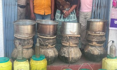 CG - पति-पत्नी तलघर में कर रहे थे ऐसी हरकत, तभी पहुँच गई पुलिस, फिर जो हुआ.....