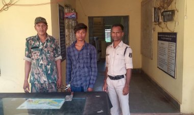 CG - धारदार हथियार लोहे का बंडा दिखाकर परिवार वालों एवं आम लोगों को डराने धमकाने वाले युवक बोधघाट पुलिस के हत्थे चढ़ा...