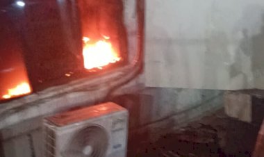 CG ब्रेकिंग : राजधानी के रेलवे स्टेशन के वेटिंग हॉल में लगी आग, यात्रियों में मचा हड़कंप, इस वजह से लगी आग…..
