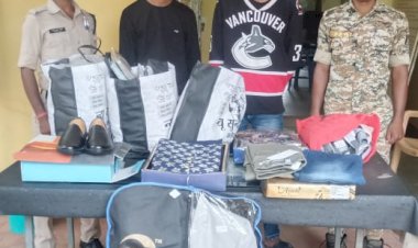 CG - व्यापार कर रहे हैं तो हो जाए सावधान, दो युवकों के द्वारा दो कपड़ा दुकानों में जाकर अमेज़न पे का ट्रांजेक्शन फर्जी दिखा कर 35 हजार रुपए का किया ठगी, आरोपियों को बोधघाट पुलिस ने किया गिरफ्तार... जानिए पूरा मामला...