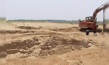 CG -रेत माफियाओं पर सख्त हुई सरकार, SDM ने गांव के सरपंच को किया सस्पेंड, 5 सरपंचों और कई सचिवों को नोटिस जारी, हो सकती है बड़ी कार्रवाई.....