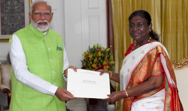 PM Modi Resigns: पीएम मोदी ने इस्तीफा दिया,राष्ट्रपति ने किया स्वीकार…