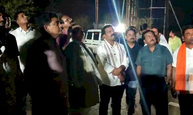 CG - हिंसा मामला : कलेक्टर-एसपी कार्यालय में तोड़फोड़ व आगजनी, देर रात घटना का जायजा लेने पहुंचे गृहमंत्री विजय शर्मा समेत ये मंत्री, बोले- दोषियों के साथ होगी ये सख्त कार्रवाई