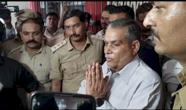 CG - लोक आयोग के आयुक्त जस्टिस शर्मा ने मांगी माफी, कल होगी कड़ी कार्रवाई, जानिए आखिर ऐसा क्या हुआ कि मांगनी पड़ी माफी.....