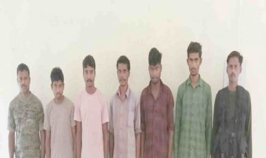 CG Naxal ब्रेकिंग : एक इनामी समेत 9 नक्सली गिरफ्तार, कई हिंसक वारदातों में रहे शामिल, ऐसे चढ़े पुलिस के हत्थे....