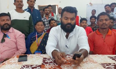 दंतेवाडा जिले के गांव तोयलंका मे हुवा महिला का हत्या जमीन विवाद का नहीं बल्की, मसीही धर्म मानने के कारण, बिंदु का किया गया हत्या, पीड़ितों से मील सुना आप बीती, भाजपा सरकार कराए जांच, इस हत्या कांड के पीछे कौन, नहीं तो होगा उग्र आंदोलन - नरेन्द्र भवानी /छ.ग. यु. म