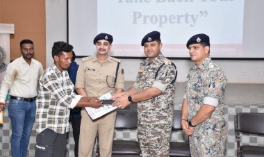 CG - बस्तर पुलिस द्वारा चलाया गया “Take Back Your Property”  अभियान, लोगों से गुम हुए मोबाईल ढूंढकर मोबाईल स्वामियों को सुपुर्द किया गया...