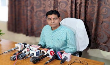 CG- एक्शन मोड में राजस्व मंत्री टंकराम वर्मा, इन अफसरों पर गिरेगी गाज, अधिकारीयों को दी सख्त नसीहत, पढ़िए क्या है पूरी खबर.....