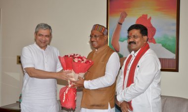 Chhattisgarh News : छत्तीसगढ़ की चार प्रमुख रेल परियोजनाएं जल्द होगी शुरू,मुख्यमंत्री विष्णु देव साय ने केंद्रीय रेल मंत्री से रेल परियोजनाओं पर की चर्चा...