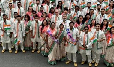 सीन नदी में परेड के साथ ओलिंपिक की शुरुआत आज से 205 देशों के खिलाड़ी ले रहें हिस्सा भारतीय प्रधानमंत्री मोदी ने खिलाड़ियों को दी शुभकामनाएं पढ़े पूरी ख़बर