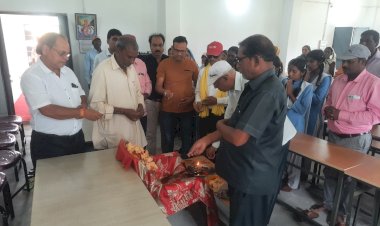 शासकीय उच्चतर माध्यमिक विद्यालय बुढ़ीखार में संपन्न हुआ शिक्षक पालक बैठक बच्चों के बौद्धिक विकास हेतु पालक शिक्षक का योगदान महत्वपूर्ण = विनोदकुमार द्विवेदी