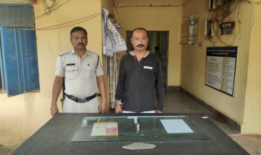 CG - धारदार हथियार लहराकर बस स्टैंड में कर रहा था गुंडागर्दी, आरोपी को तत्काल मौके से किया गया गिरफ्तार...