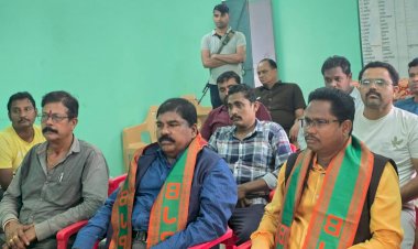 भाजपा कार्यकर्ताओं ने बूथ स्तर पर सुनी प्रधानमंत्री नरेंद्र मोदी की मन की बात...