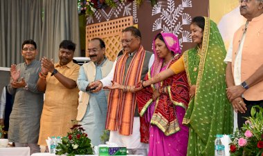 CG ब्रेकिंग: CM साय ने तीजा के अवसर पर दी बड़ी सौगात, महिलाओं के खिले चेहरे, विष्णु भैया को दिया धन्यवाद....