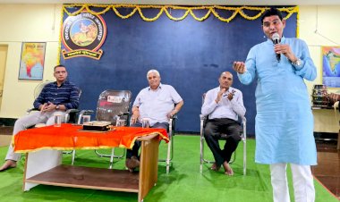 CG - वेद माता गायत्री शिक्षण समिति सरस्वती शिशु मंदिर कंगोली मे खेलकूद : संघर्ष से ही सफलता मिलती है : टंक राम वर्मा 