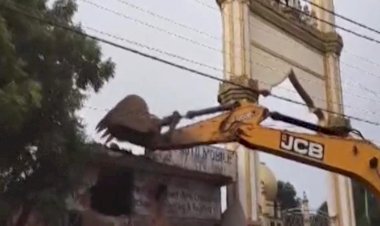 इस जिले में नगर निगम ने बेजाकब्जा पर बने अवैध मस्जिद को ढहाया धार्मिक स्थल के आसपास व्यावसायिक अतिक्रमण की मिली थी शिकायत पढ़े पूरी ख़बर