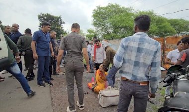 उपमुख्यमंत्री विजय शर्मा ने घायल व्यक्ति को तत्काल पहुंचाया हॉस्पिटल।