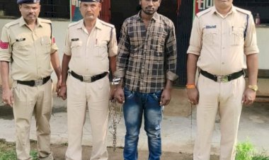 CG - चाकू की नोक पर शादीशुदा महिला से रेप: पैसा कमाने मुंबई गया था पति, आधी रात घर से पत्नी को उठा ले गया युवक, फिर जो हुआ, ओड़िसा से गिरफ्तार....