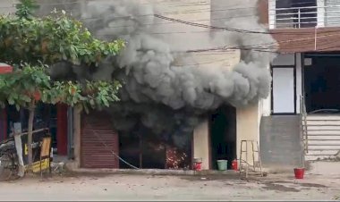 CG ब्रेकिंग : पटाखा गोदाम में लगी भीषण आग, जोरदार धमाके से दहला इलाका, मौके पर पहुंची फायर ब्रिगेड की टीम.....