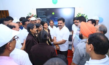डिप्टी CM विजय शर्मा जिस स्कूल में पढ़े, अब उस स्कूल के बच्चों को मिली स्मॉर्ट क्लास की सुविधा, उपमुख्यमंत्री ने पुरानी यादों का किया स्मरण