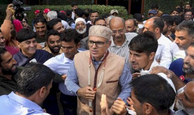 जम्मू कश्मीर को मिला नया सीएम शपथ ग्रहण में शामिल हुए इंडिया गठबंधन के ये नेता पढ़े पूरी ख़बर