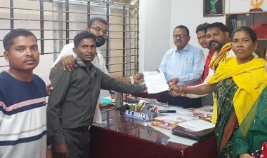 सर्व अनुसूचित जाति जिला बस्तर एवं छत्तीसगढ़ युवा मंच नें किया मृत्यु संबंध एफ.आई.आर. व मामले में गंभीरता से जांच हेतू तत्काल कार्यवाही व बस्तर संभागीय आयुक्त के नाम ज्ञापन किये पत्रवार्ता...