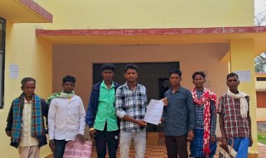 आज दिनांक 24 अक्टूबर को छत्तीसगढ़ युवा मंच के दरभा ब्लॉक अध्यक्ष गंगा मरकाम के नेतृत्व में ग्राम बिसपुर के लोगो के साथ दरभा ब्लॉक एस. डी. एम. को दिए ज्ञापन रखें न्याय की मांग...