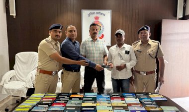 पुलिस ने गुम 100 नग मोबाईल फोन की खोज व तलाश कर वापस लौटाया। 
गुम मोबाईलों की कीमत करीबन् 15 लाख रूपये।