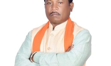 बस्तर सांसद महेश कश्यप ने क्षेत्रवासियों को दीपावली की शुभकामनाएं दी...