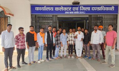 बस्तर संभाग के जगदलपुर में ब्लेस प्रार्थना महोत्सव आयोजन को स्थगित करने बजरंग दल ने सौंपा ज्ञापन...