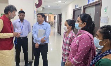 CG - रायपुर के एमएमआई नारायणा में इलाज चल रहा लक्ष्मी कश्यप को देखने व स्वास्थ्य की जानकारी लेने छत्तीसगढ़ भाजपा प्रदेश अध्यक्ष व जगदलपुर विधायक किरण सिंह देव पहुंचे हॉस्पिटल...