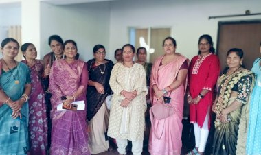 छ. ग. जुझारू आंगनवाड़ी कार्यकर्ता  सहायिका कल्याण संघ के नेतृत्व में एकदिवसीय धरना प्रदर्शन... अपनी मांगों को लेकर अड़े सरकार के खिलाफ फिर खोला मोर्चा.. बेमेतरा जिला अध्यक्ष विद्या जैन के नेतृत्व में 8 नवंबर को तहसील कार्यालय के सामने धरना प्रदर्शन