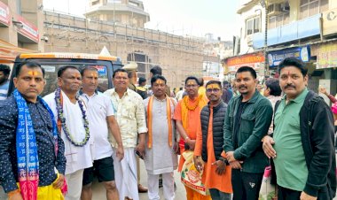 CG - बस्तर सांसद पहुंचे काशी विश्वनाथ बस्तर की खुशहाली की कामना करने : बस्तर सांसद महेश कश्यप ने किया काशी विश्वनाथ के दर्शन...