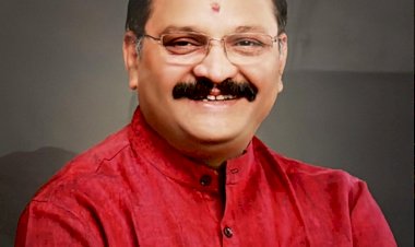 सांसद संतोष पांडेय के प्रयास से राजनांदगांव बायपास रोड से नवीन बाजार तक गौरव पथ निर्माण की मिली स्वीकृति, सांसद ने मुख्यमंत्री व नगरीय प्रशासन मंत्री का जताया आभार।