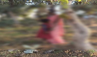 CG - माँ -बेटी की मिली लाश : स्कूल के सामने पेड़ पर लटकती मिली शिक्षक की पत्नी और बेटी की लाश, इलाके में फैली दहशत, हत्या या आत्महत्या, जांच में जुटी पुलिस.....